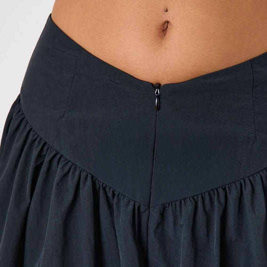 Peachy Den Deba Midi Pockets Skirt